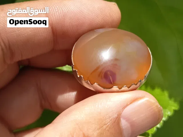 عقيق يماني مزعفر لون دارسيني