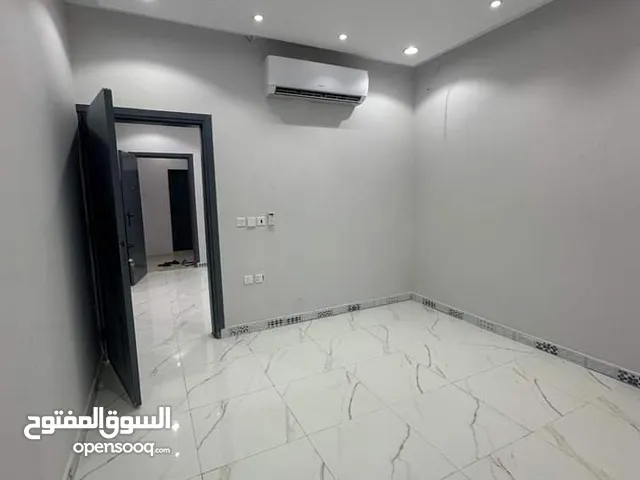 160 m2 2 Bedrooms Apartments for Rent in Jeddah Al Bawadi