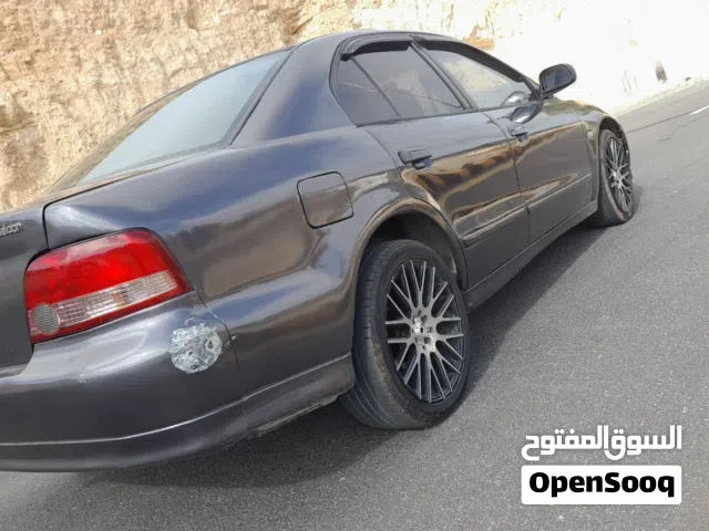 2001 ميتسوبيشي جالنت DL