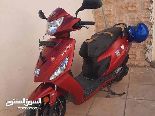سكوتر هيرو للبيع 2032 او بدر على دراجات نارية غيارات