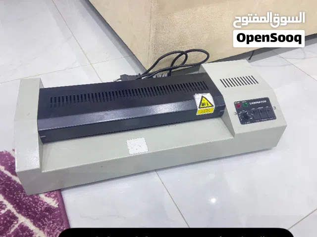 اغراض طباعة وادوات مكتبية واغراض كمبيوتر للبيع / تصفية
