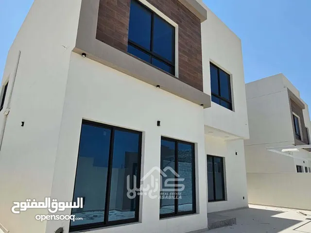 للبيع فيلا سكنية جديدة اول ساكن في منطقة عسكر من طابقين