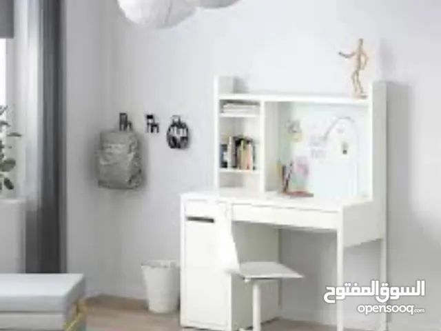 ميز مكتبي ماركة ايكيا