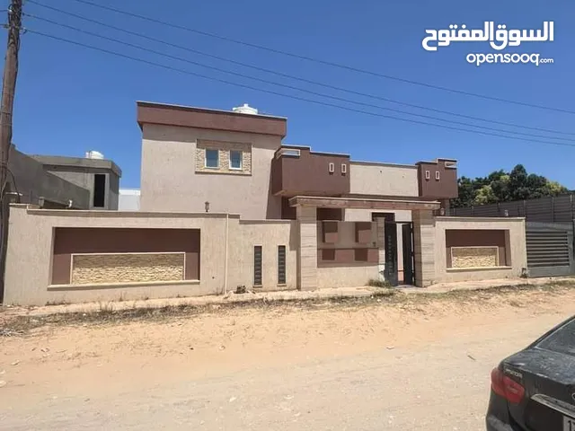 156 m2 3 Bedrooms Townhouse for Sale in Tripoli Fashloum