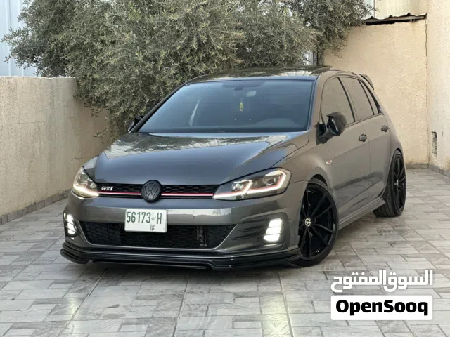 2019 Volkswagen Golf GTI Standard