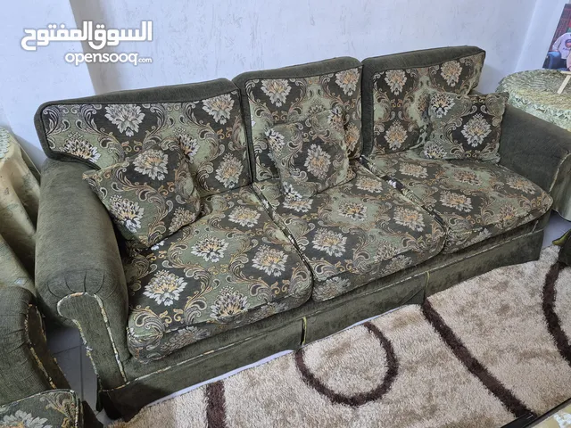 غرفة ضيوف مستعملة