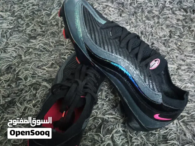 حذاء نايكي
