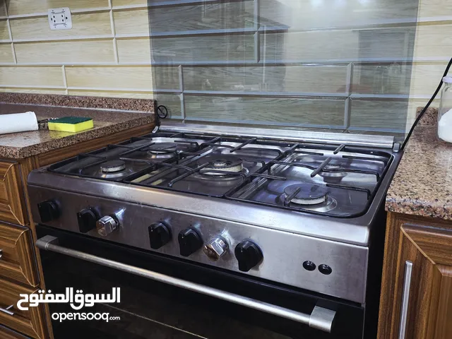 اثات بيت مستعمل بحال الوكاله (غاز ايطالي.. ثلاجه شارب.. جلاية بيكو.. شاشه.. غسالة هاي سينس 9 كيلو