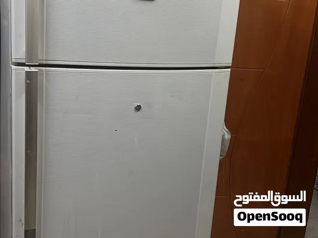 ثلاجة للبيع