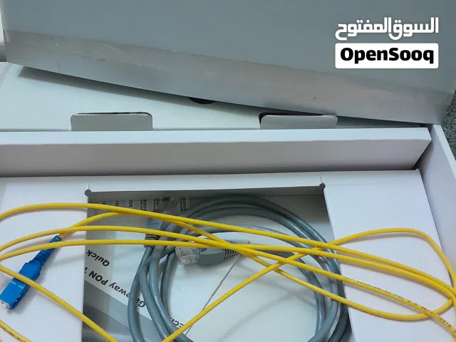 للبيع راوتر   جديد بالكرتون  معاه وايره الأصلي    حط سعرك عجبني شيل ( سعره من الشركه 55 دينار )