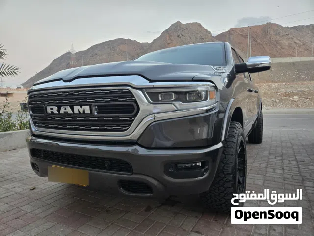 2019 دودج رام Laramie