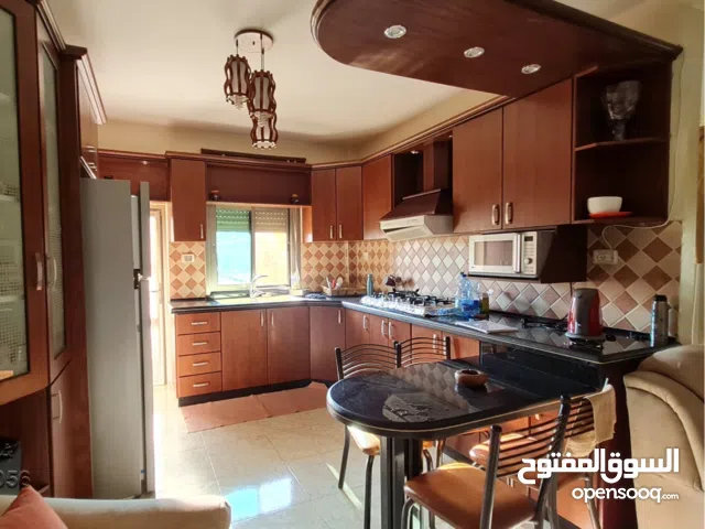 150 m2 3 Bedrooms Apartments for Rent in Ramallah and Al-Bireh Downtown