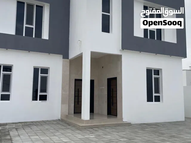 للبيع! فيلا جديدة من طابقين  بتشطيبات عصرية