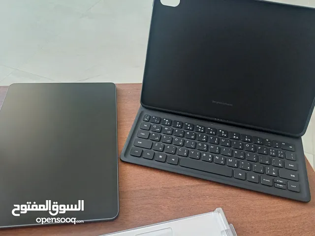 تابلت هواوي + كيبورد+ الشاحن الأصلي(القلم مش متاح) والكرتونة الاصلية استعمال شهرين فقط