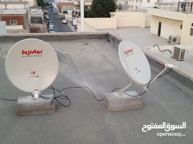 فني تركيب دشات وتركيب شاشات جداريه