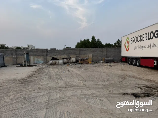 مساحه للايجار داخل كراج سيارات حراسه 24 ساعه