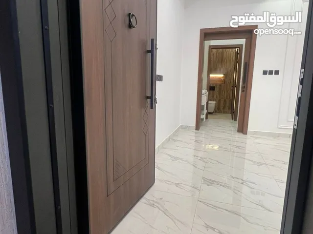 227 m2 5 Bedrooms Apartments for Rent in Al Madinah Alaaziziyah