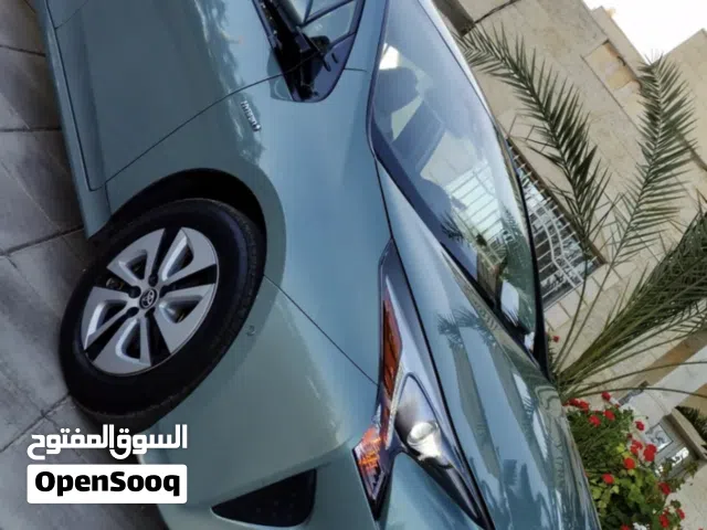 2017 تويوتا بريوس Prius
