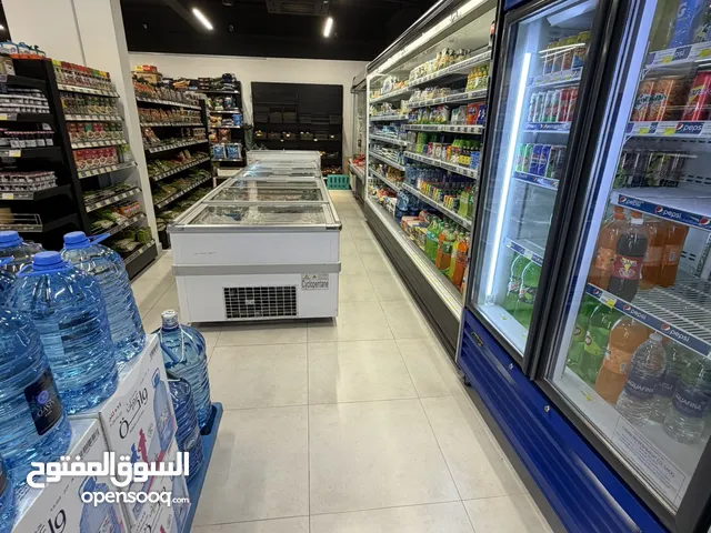 سوبر ماركت في قلب منطقة سكنية في الموالح الشمالية - مسقط