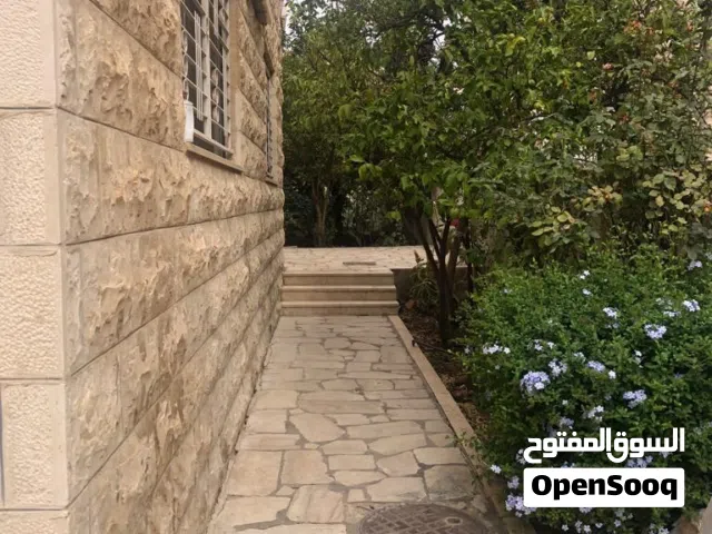 للبيع فيلا طابقين غرب عمان السابع فرصه للاستثمار