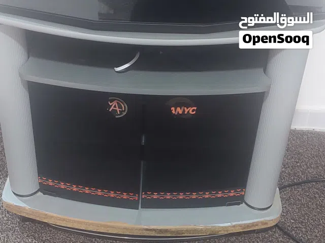 طاولة معروضه للبيع