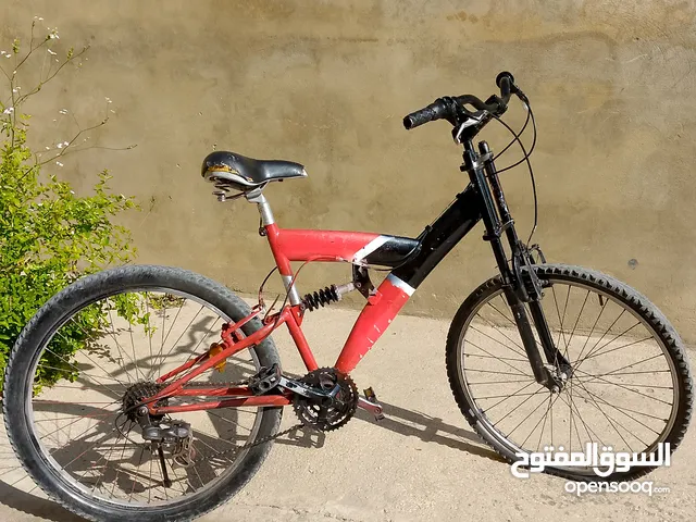 بيسكلات sparck شبه جديدة خارقة النضافة