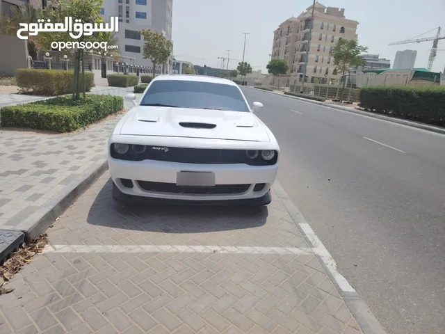 شلنجر امركي اصلي srt السياره نظيفه بدلت جميع القطع الاستهلالية لشري الجاد يبشر بعزه