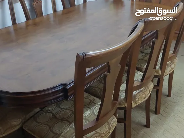 طاولة سفرة بحالة جيدة جدا