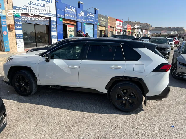 سيارة تويوتا RAV4 للبيع – موديل 2021