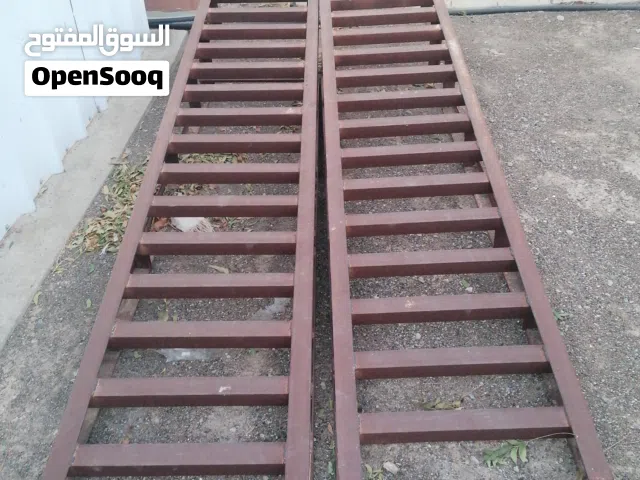 سلم حديدي لطلوع السيارات للبيع