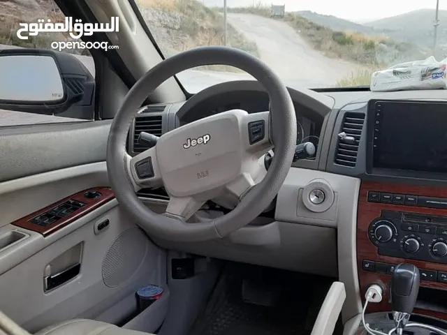 Used Jeep Grand Cherokee in Zarqa