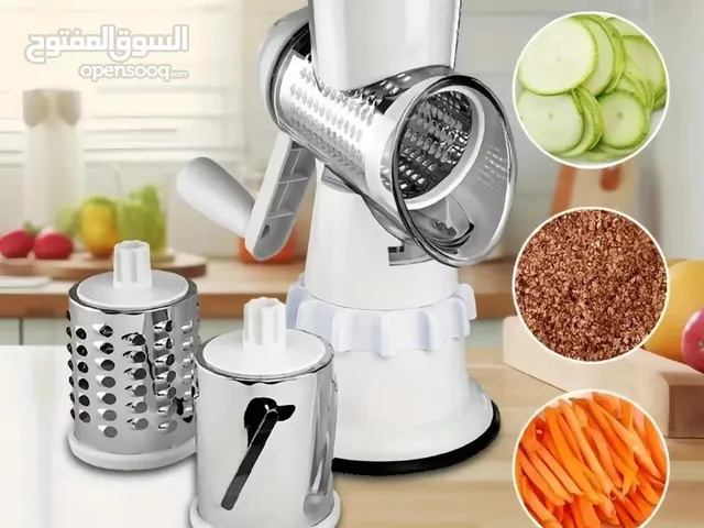قطّاعة 3 في 1 الذكية.  قطّعي، ابشري، وفرّمي بثواني وبدون فوضى! 3 شفرات مختلفة لتلبية جميع احتياجاتك