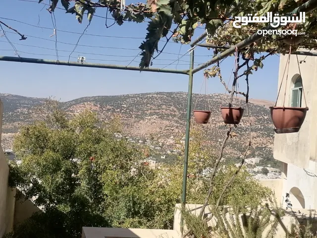 280 m2 5 Bedrooms Townhouse for Sale in Ajloun Kuforanja