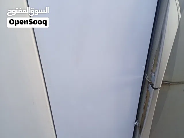 ثلاجة بحالة ممتازة جداً مع خدمة التوصيل Refrigerator very Excellent Condition with delivery