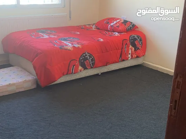 عفش للبيع بحالة جيدة