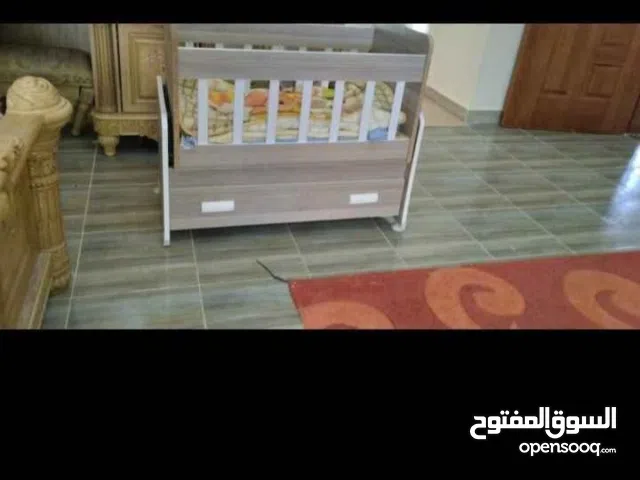 سرير اطفال هزاز للبيع