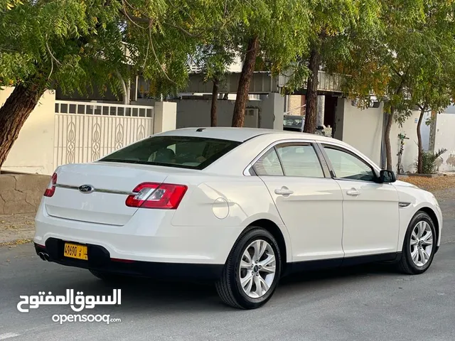 Ford Taurus SE in Muscat