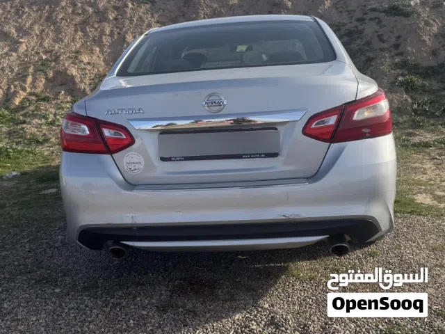 2017 نيسان التيما S
