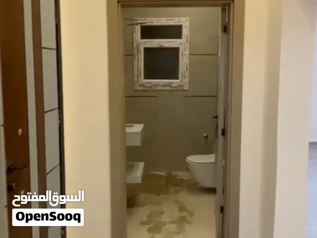 شقة للبيع فالسيدة عائشة طابق اول علوي.. العمارة مكونة من طابقين فقط.. تشطيب وتجهيز جديد 2026