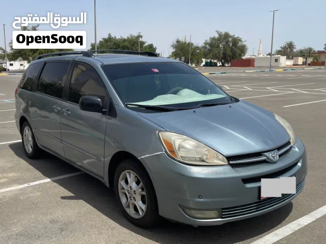 2004 Toyota Sienna XLE Limited