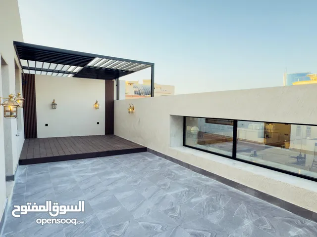 ملحق روف للتمليك 4غرف جديد جاهز لسكن بتشطيب فاخر وعصري وبموقع مميز بحي النعيم ومن المالك مباشرة