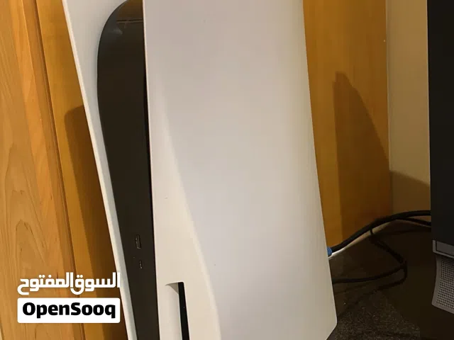 ps5 disc edition/ مع مستلزامته شبه جديد