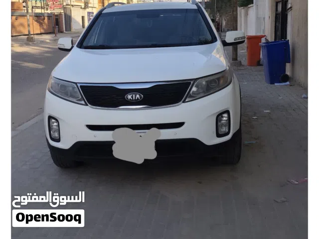 2015 كيا سورينتو Standard