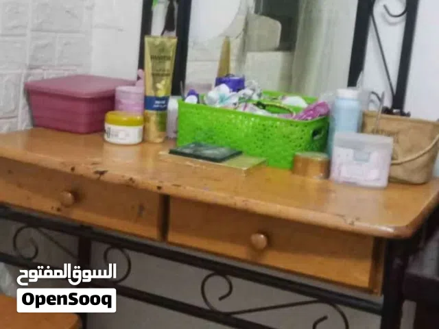 تواليت بده مراي وتنين كمودينات للبيع بسعر مغري خشبه ممتاز