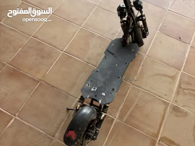 السلام عليكم سكوتر كهربائي المعلومات في الوصف