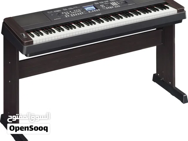 Yamaha DGX-650.