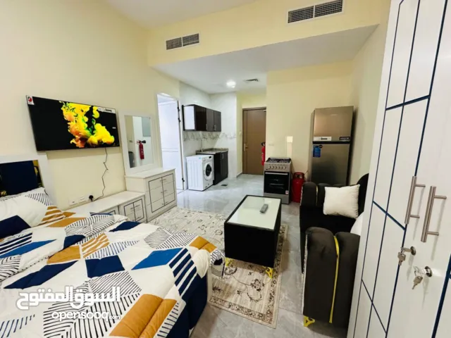 G2/استديو مفروش على الكورنيش شاملة جميع الفواتير مع حمام /بناء جديد