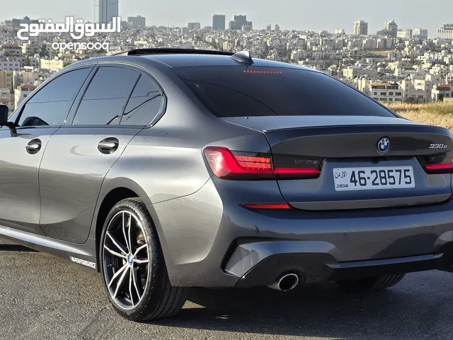 BMW G20 2022 BMW 330e – رفاهية الأداء، وكفاءة المستقبل!