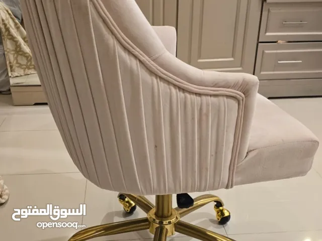 فرصه للبيع اثاث راقي بأقل سعر