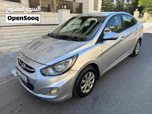 2013 Hyundai Accent Standard